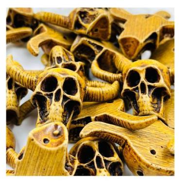 Imagem de Pingente Caveira 43x51mm 5pçs Resina Tom Madeira 75g Artesanato - Maca