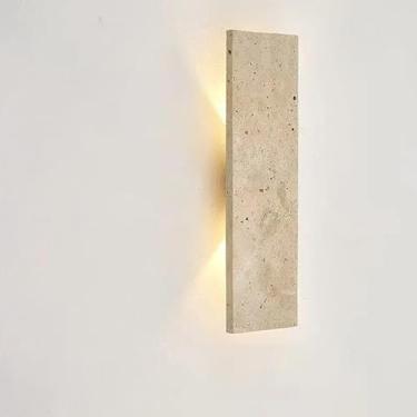 Imagem de Luminária de parede externa à prova d'água com efeito pedra natural, 18W LED, para quarto ou área externa.