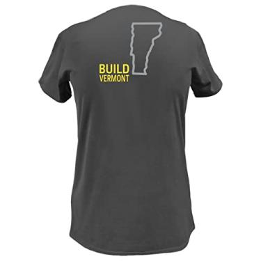 Imagem de John Deere Camiseta feminina com gola V e contorno do estado dos EUA e Canadá Build State Pride, Vermont, P