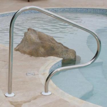 Imagem de Corrimão Parati para Piscina em Aço Inox com Chumbador em Alumínio - S