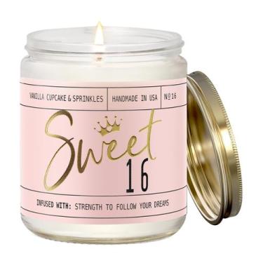 Imagem de Soy Candle Soy and Sass Sweet 16 com cupcake de baunilha 250mL