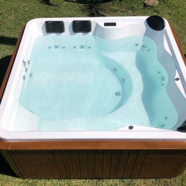 Imagem de Spa Quadrado 7 Lugares Relax Ouro Fino