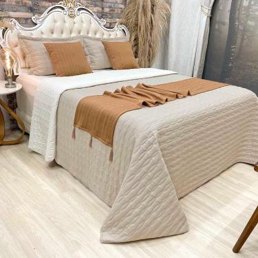 Imagem de Kit Cobre Leito Colcha Dubai Queen 08 Peças Micropercal 200 Fios Xale Pompom Clean - Caramelo Bege