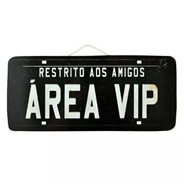 Imagem de Placa de Carro Decorativa em Madeira - Restrito aos Amigos - Área Vip