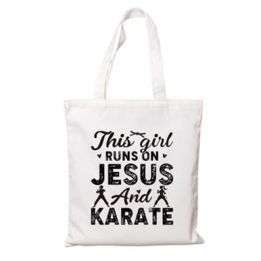 Imagem de Sacola de algodão para Karat Girl - Esta menina corre em Jesus e Karatê, presente para amantes de karatê, bolsa de ginástica esportiva de artes marciais, sacolas de algodão para trabalho, compras