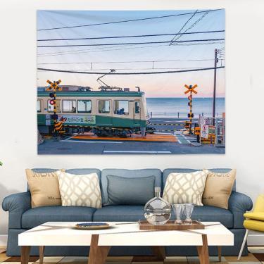 Imagem de Tapeçaria de parede para pendurar trem japonês cruzando o litoral 150x130cm