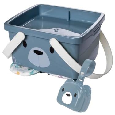 Imagem de Conjunto Infantil Porta Fraldas Descartáveis com abertura tipo fenda, Tampa com travas e Alças de Transporte + Porta Chupeta de Viagem com Tampa Basculante, Fechamento de Pressão e Alça de Transporte - Ambos na cor Azul com decoração Urso