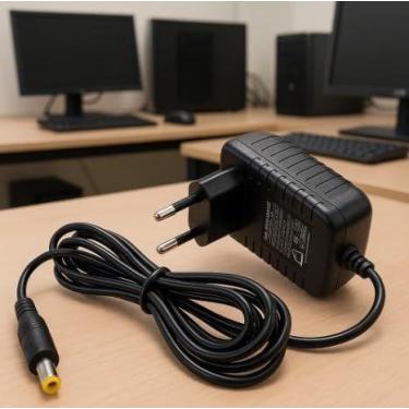 Imagem de Fonte de Alimentação 12V 2A Bivolt com Plug 5.5mm x 2.1mm  Estabilizad
