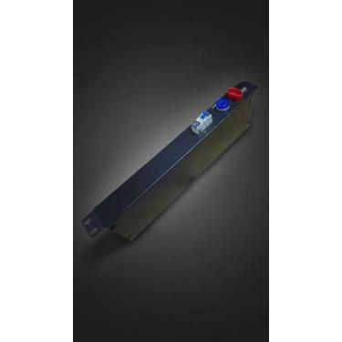 Imagem de Régua Rack 19 8+1 Tomadas 20A Bivolt com Voltímetro - Congratulations 