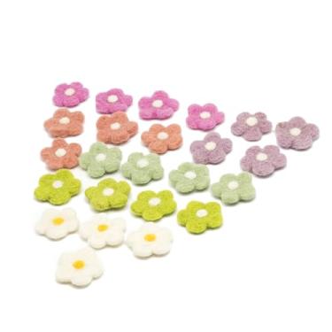 Imagem de GLACIART ONE Lã feltrada de margarida para artesanato - 24 peças | Margaridas artesanais para enfeites de férias DIY, móbile para bebês, guirlanda floral | Apliques de flores para ornamentos, roupas