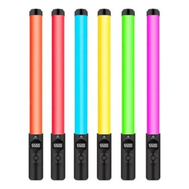 Imagem de Bastão de Luz LED Profissional Portátil Foto e Vídeo com Temperatura e Cor RGB Ajustáveis 3000K-6000K, Encaixe Tripé e Controle Remoto Luz RGB Youtuber Cenário Preenchimento Fotográfico Premium.