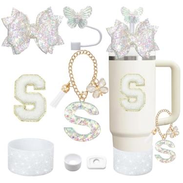 Imagem de Liangang Conjunto De 7 Acessórios Para Copos Brancos Stanley 30 Oz E 40 Oz, Incluindo Capa Protetora, Tampa Antiderramamento, Canudo Borboleta, Adesivo Com Letras, Pingentes Letras (Branco P)