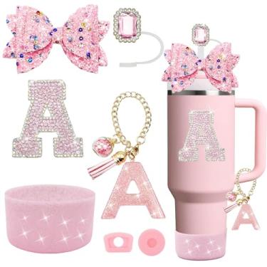 Imagem de Conjunto de acessórios de copo Stanley rosa de 7 peças, decorações de iniciais para Stanley Cup 850.5 g 1,134 g, inclui cobertura de canudo de joia, tampa à prova de derramamento, pingente de alça