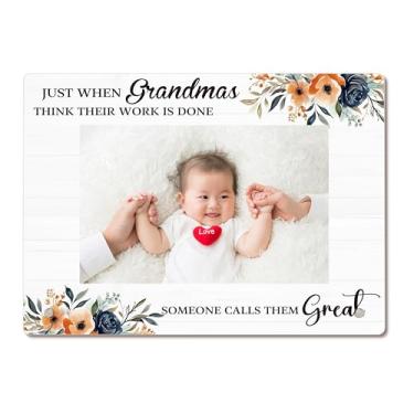 Imagem de Bgohrd Porta-retrato da vovó, Just When Grandmas Think Their Work Is Done Someone Calls Them Great Photo Frame, presentes de anúncio de gravidez para nova vovó, molduras de acrílico 10 x 15 cm, 08