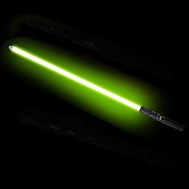 Imagem de Conjunto de Sabre Luz com Punho Metal 2-em-1 RGB 7 Cores Mudáveis Som Sensível a Movimento e Conector LED Recarregável para Cosplay Adultos Suporta Du