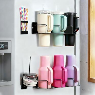 Imagem de Pacote com 4 suportes magnéticos para geladeira, organizadores de garrafa de água, serve para copos Stanley de 20/30/1,134 g, conjunto organizador de copos com organizador de tampa e suporte de palha