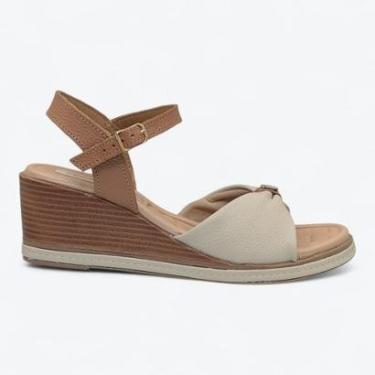 Imagem de Sandália Pegada Anabela em Couro Feminina 23395601-Feminino