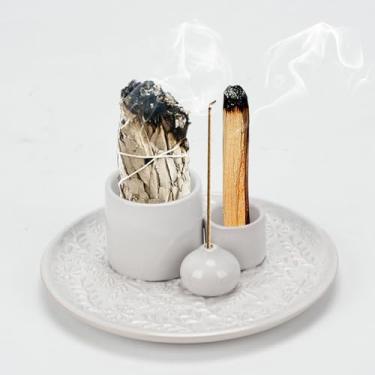 Imagem de Conjunto de suporte de incenso de cerâmica com bandeja decorativa, branco, design de padrão intrincado, 14 x 14 x 5 cm, para palitos, cones, palo santo, sálvia (branco)