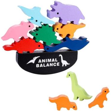 Imagem de Empilhando blocos de construção de brinquedos em forma de animal de ma