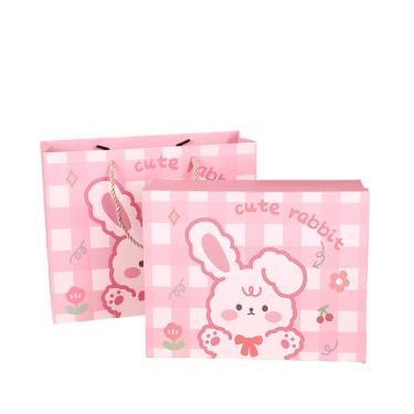 Imagem de Caixa de presente de papelão, coelho rosa grande com laço 27,5x21,5x9cm