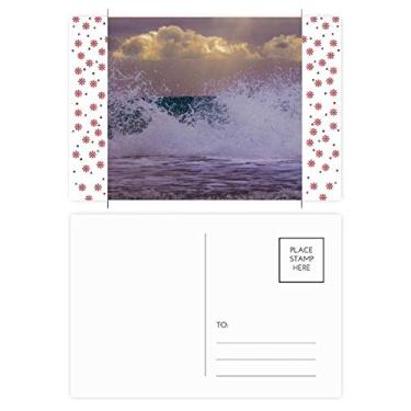 Imagem de Cartão postal para celebração de flores de Natal com spray de ondas do mar do oceano, imagem da natureza da ciência, cartão postal