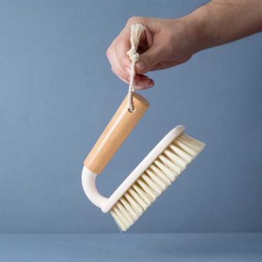 Imagem de Escova de limpeza multiuso com cabo de bambu - off white - Oikos