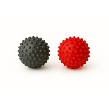 Imagem de Kit com 2 Bolinhas ''Anti-Stress'' - Borracha com Cravos - Alívio de Tensão e Relaxamento - Cores Sortidas