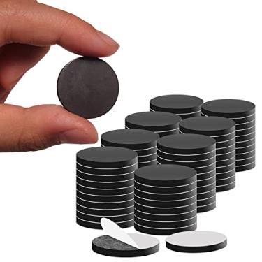 Imagem de 80 peças (diâmetro 2 cm x 0,2 cm) pequenos pontos magnéticos redondos com suporte adesivo para artesanato faça você mesmo escritório escolar casa - ponto magnético circular flexível com autoadesivo - alternativa aos ímãs folha de fita