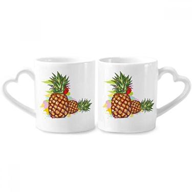 Imagem de Conjunto de canecas de porcelana para casais com desenho de frutas e abacaxis para amantes de cerâmica com alça de coração