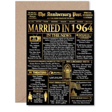 Imagem de Stuff4 Cartão de aniversário de 61 anos dourado para homens e mulheres - Golden Newspaper Married in 1964 - Cartão de aniversário de casamento feliz de 61 anos para parceira, esposa companheira