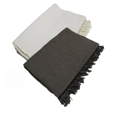 Imagem de Conjunto de mantas extragrandes para sofá (2 peças), dimensões 300 x 180 cm, material de algodão puro, com finalidades decorativas e protetoras. (Cru + Marrom Escuro)