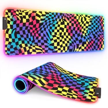Imagem de ITNRSIIET Mouse pad RGB para jogos, mesa completa XL estendida grande mousepad para jogos, 12 modos de iluminação 30% mais grosso grande LED tapete de mesa para jogadores, 81 x 30 cm, estampa colorida