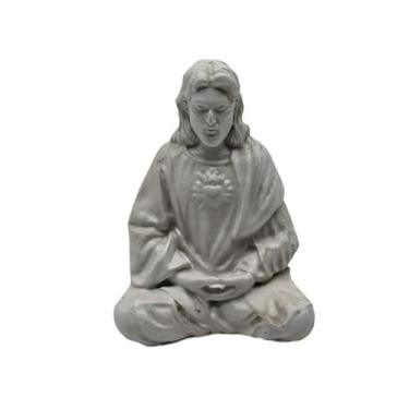 Imagem de XLWLLNJ Estátua de Jesus Meditando, Coleção Religiosa Decorativa, Ornamento Tradicional em Resina para Mesa, Prateleira ou Decoração de Casa