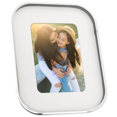 Imagem de Lawrence Frames Moldura de metal prata - Design Silho - Tapete branco 12 x 18 cm