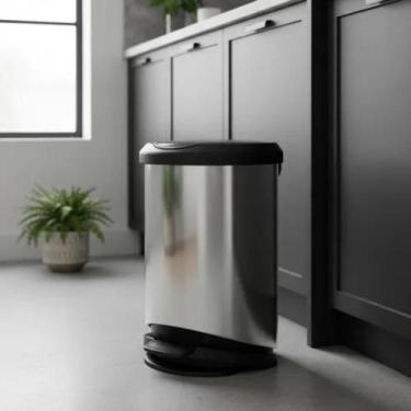 Imagem de Lixeira com pedal borda trava saco label inox  45 litros - ArqPlast