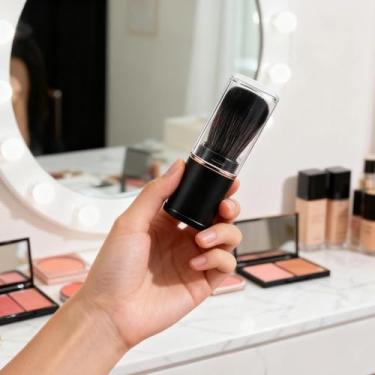 Imagem de 1 pincel de maquiagem retrátil portátil com capa/pincel macio para blush de rosto pequeno/para contorno de blush em pó