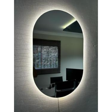 Imagem de Espelho Oval Orgânico com LED 50x80cm, Acabamento Lapidado, Iluminação Branca, À Pilha ou Fonte, para Banheiro, Quarto, Closet (Branco Frio Pilha)