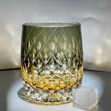 Imagem de suigetsu Copo de uísque de cristal japonês, vidro cortado Edo Kiriko, copo texturizado de luxo com padrão decorativo (Aurelia)