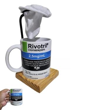 Imagem de Caneca Humorística com Mini Coador, Cerâmica Premium, Design Farmacêutico, Base de Madeira, Kit Presente para Amantes de Café