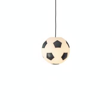Imagem de Luminária Pendente Soccer Ball, Tema Futebol, Polietileno, 24x25,5x25,5cm, Cabo 1,8m, 110/220V, Luz Difusa
