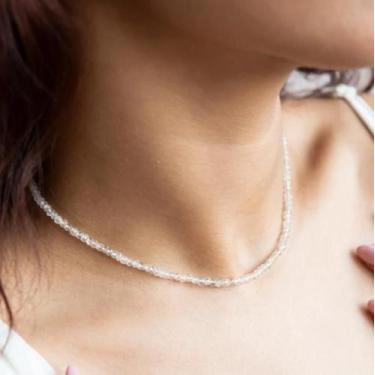 Imagem de Colar Minimalista com Topázio  A Pedra de 2025 - Zyra Dress