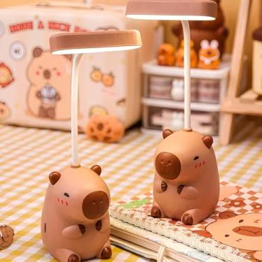 Imagem de Luminária Mini Abajur Capivara LED com Apontador de Lápis – Luz Noturna USB para Mesa de Estudo, Escrivaninha ou Quarto Infantil – Design Divertido e Criativo, Branco Quente 3000k