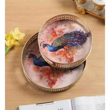Imagem de Two Moustaches Conjunto de bandejas de servir com design de pavão (20 cm e 25 cm), bandeja de servir para casa, travessas para chá/frutas/lanches, bandeja decorativa para pichwai, bandeja decorativa