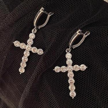 Imagem de Brincos pendentes de cruz de zircônia cúbica branca para mulheres, uso diário, casamento, festas noturnas, brincos leves, joias para presente para ela, 2inch, Cobre, Sem pedra preciosa