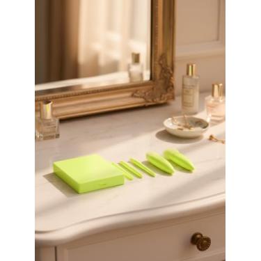 Imagem de Conjunto de 5 pincéis de maquiagem para viagem com espelho verde - kit de mini pincéis de sombra em pó para corretivo portátil