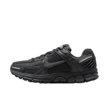 Imagem de Nike Tênis feminino Zoom Vomero 5 (FQ7079-002, preto/preto), Preto/preto, 35