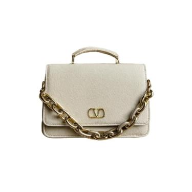 Imagem de Bolsa Feminina de Couro Branco com Corrente Dourada, Alça de Ombro, Design Elegante