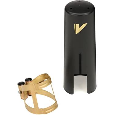 Imagem de Vandoren LC590AP M/O Ligadura e Tampa de Plástico para Saxofone Barítono; Acabamento Dourado Envelhecido