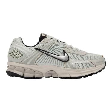 Imagem de Nike Tênis feminino Zoom Vomero 5 prata claro/cromado (FN6742 001), Prata, 41
