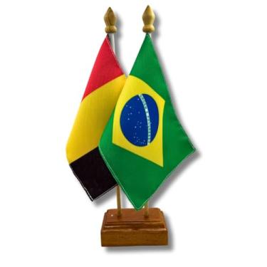 Imagem de Bandeira de Mesa Elegance Brasil e Bélgica, Dupla Face, 19x13cm, Base Madeira 30cm Altura, Tecido Oxford, Decorativa, Escritório e Eventos